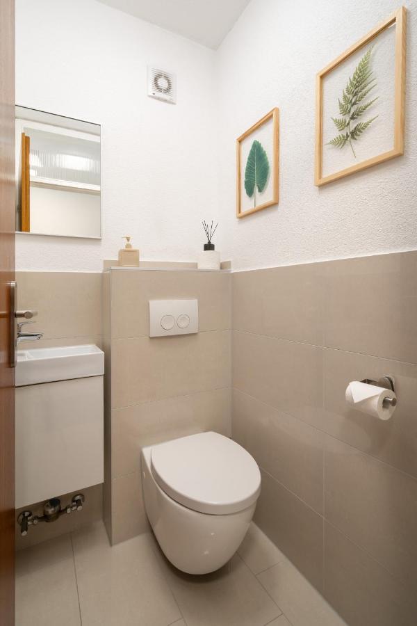 Unique Zentral Gelegene 2 Zimmer Maisonettewohnung Inkl Tiefgaragenplatz Villingen-Schwenningen Exterior photo